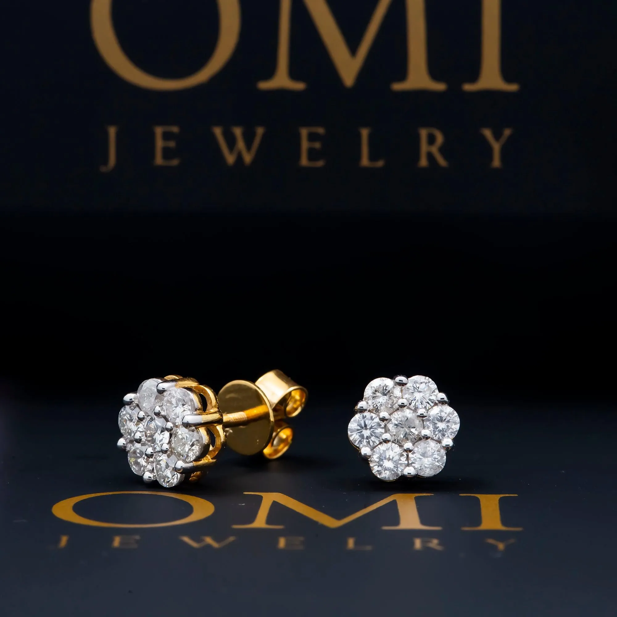 10K GOLD ROUND DIAMOND CLUSTER EARRINGS 0.90 CTW