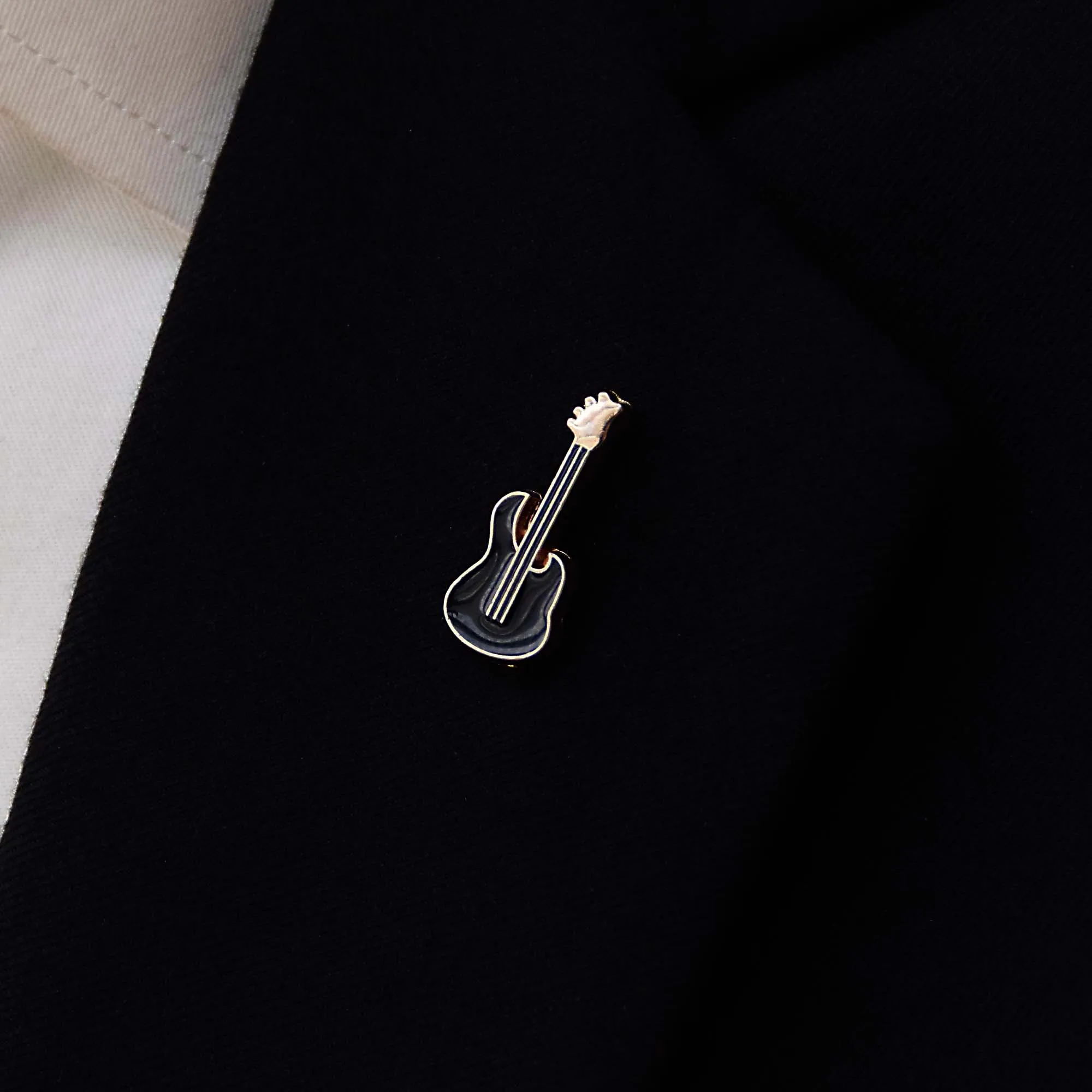 Black Guitar - Lapel pins