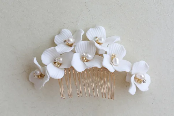 Calyn White Ceramic Floral Pearl Hair Comb