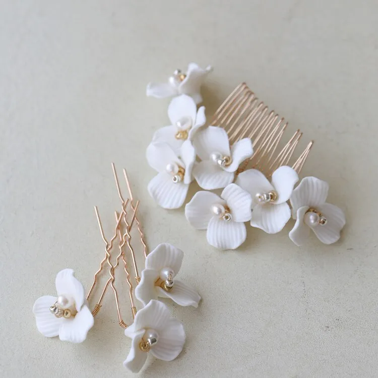 Calyn White Ceramic Floral Pearl Hair Comb