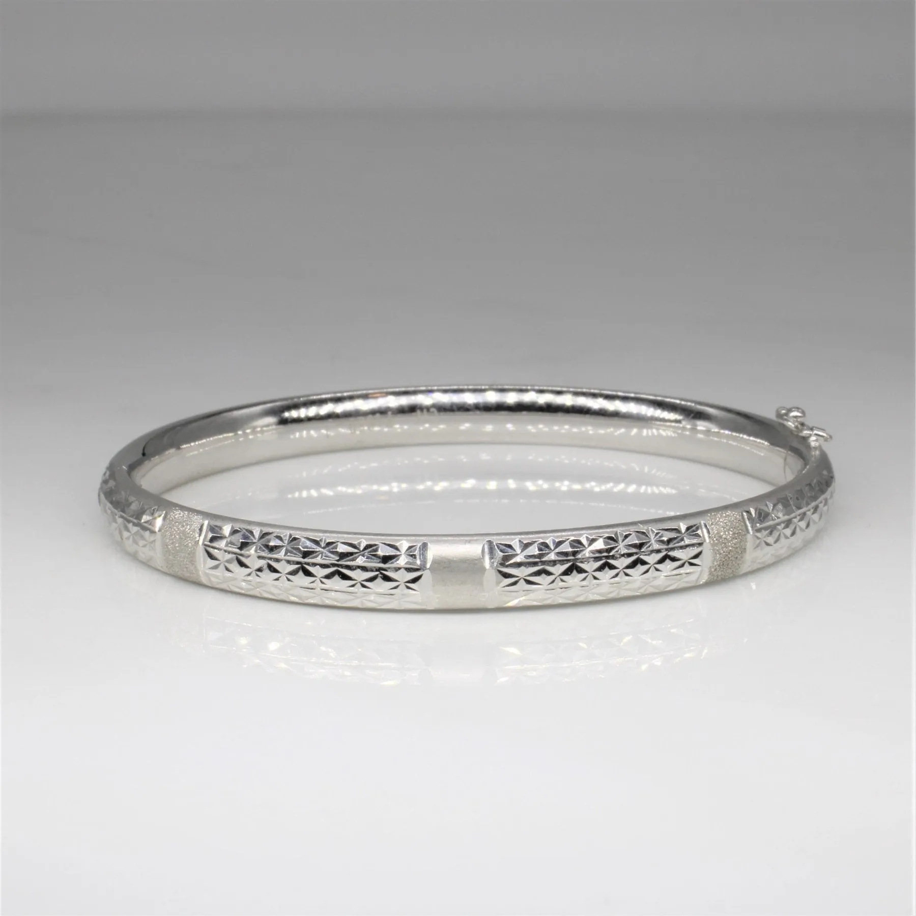 'Chow Tai Fook' Textured Platinum Bangle | 6" |