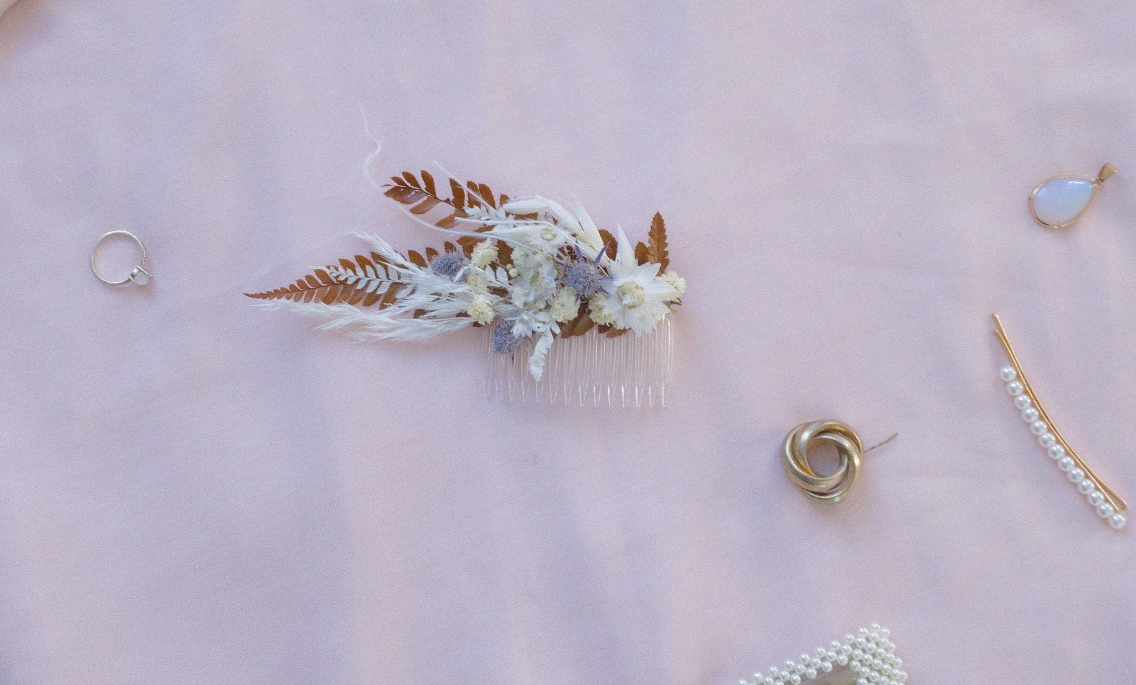 Daisy and Fern Boho Real Dried Flower Comb / Bridal Comb / Bridesmaids Comb / Bride Flower Comb