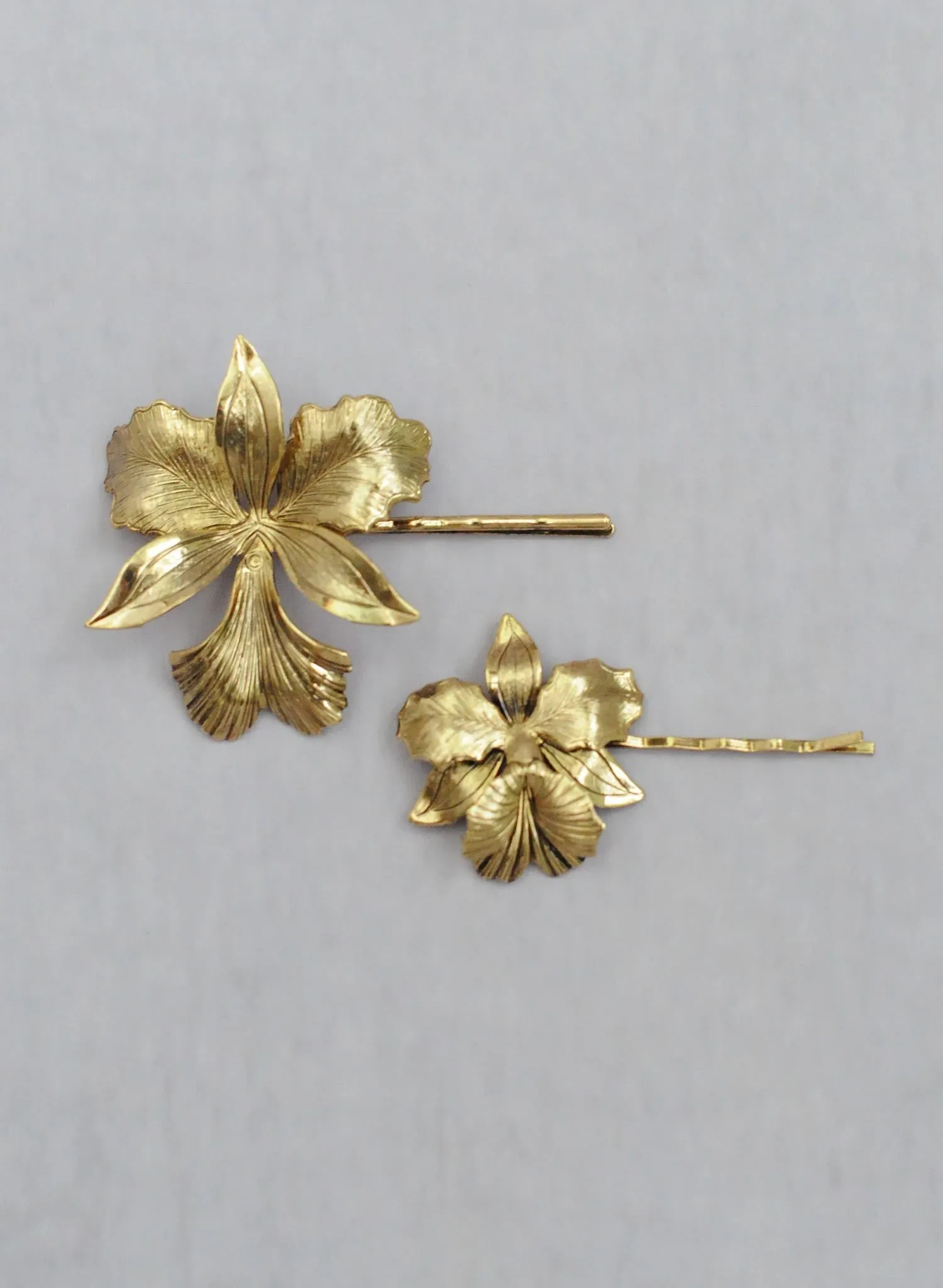 Iris bobby pin pair - Style #662